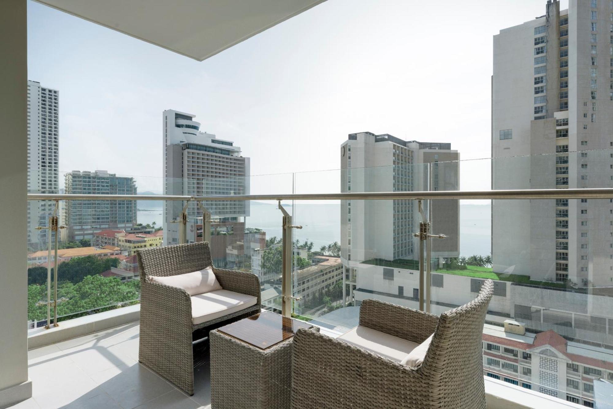 อาริยานา สมาร์ตคอนเทล ยาจาง Aparthotel ญาจาง ภายนอก รูปภาพ